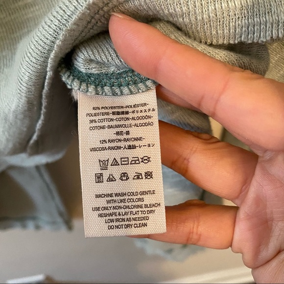 We The People Sweater Size XS - Picture 9 of 11